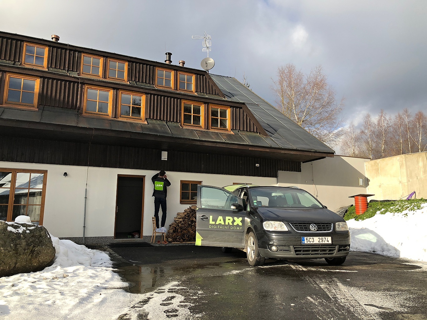 Reconstruction of a mountain cottage in Hrabětice in the Jizera Mountains 3/15